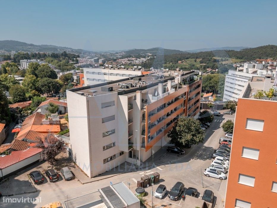 Apartamento T1 com Terraço em Fermentões