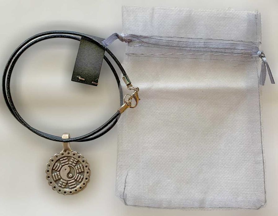 Fio em Couro Yin Yang, Novo/Exclusivo/Único