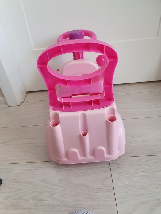 Samochodzik dla dziewczynki