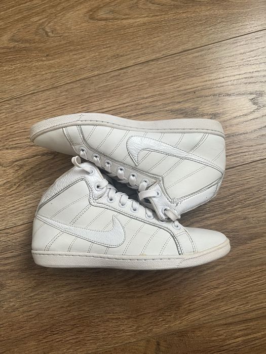 Жіночі кеди Nike Wmns Court Tradition LT