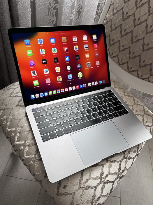 Mackbpok pro 2017 A1706, apple