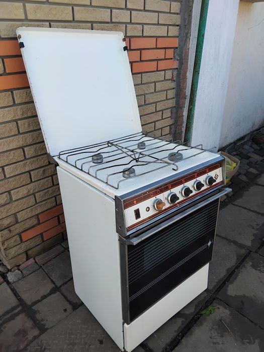 Продам газову плиту