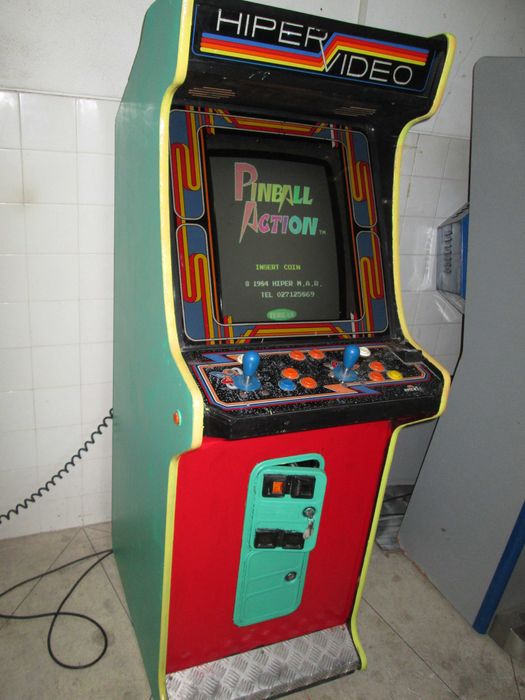 Máquina pinbal  diversão 1981.
Como nova.