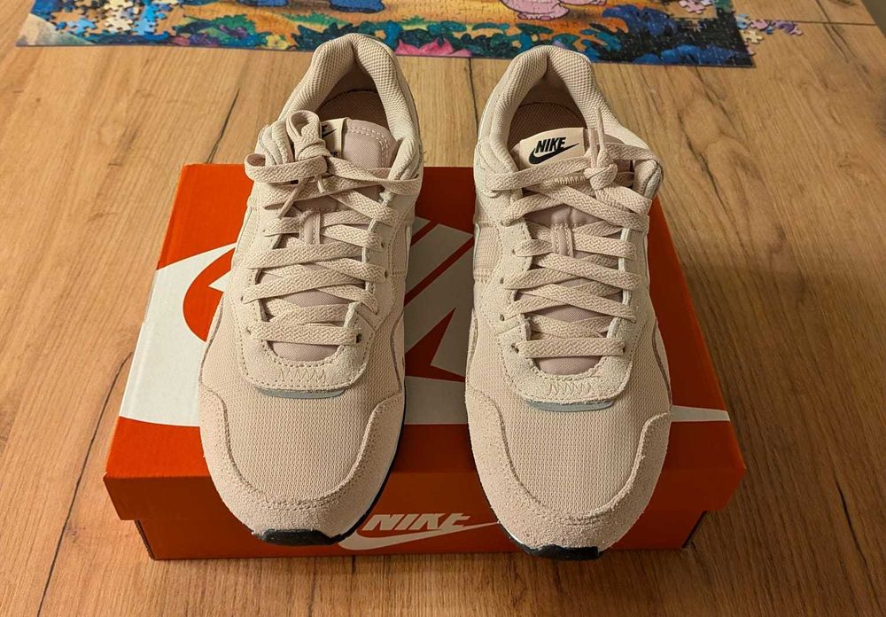 Nike Venture Runner