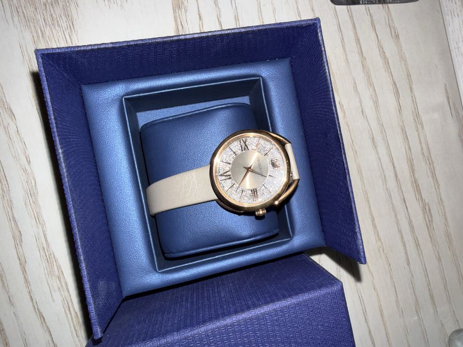 Годинник  бренд SWAROVSKI оригінал