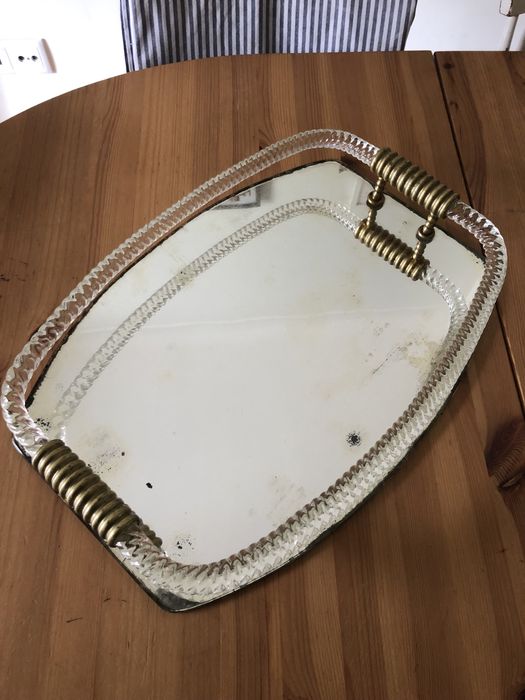 Vintage tray/stand443587926835875840