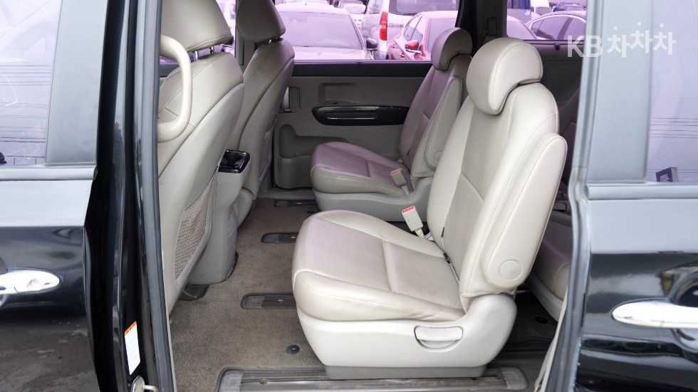 KIA CARNIVAL 3Gen 9місць Prestige Повернення ПДВ