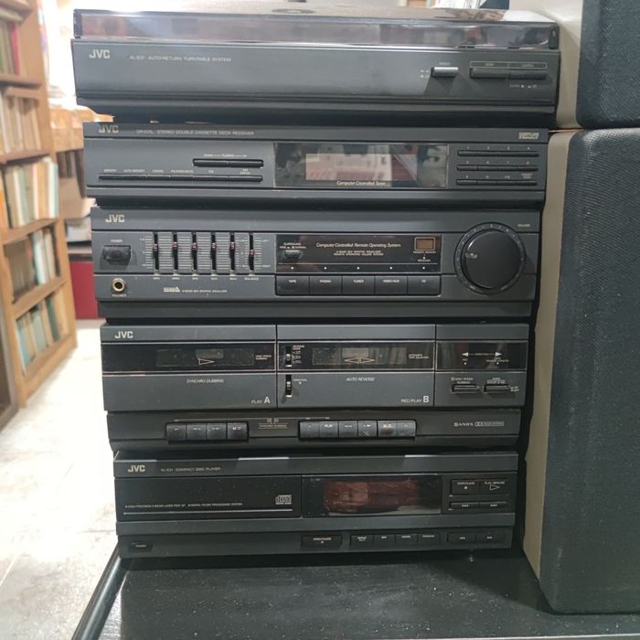 Aparelhagem JVC completa e tudo a foncionar