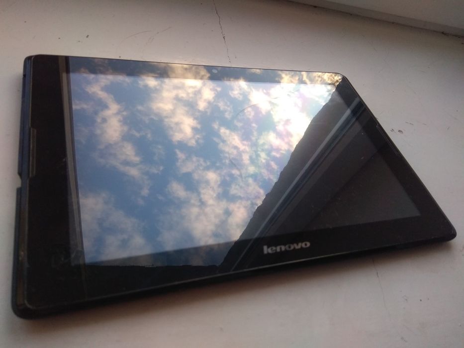 Планшет Lenovo 10', (А7600-Н), Assistant9' телефон Мі 4W