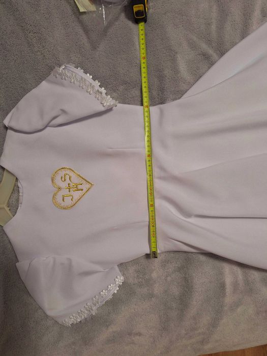 Szata komunijna dla dziewczynki – wzrost ok. 120 cm + dodatki