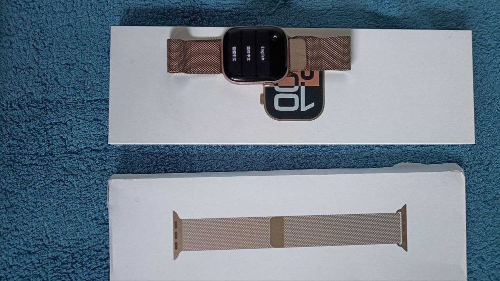 Apple Watch Series 10 42 mm Rose Gold + оригінальний ремінець Gold + 5 ременців