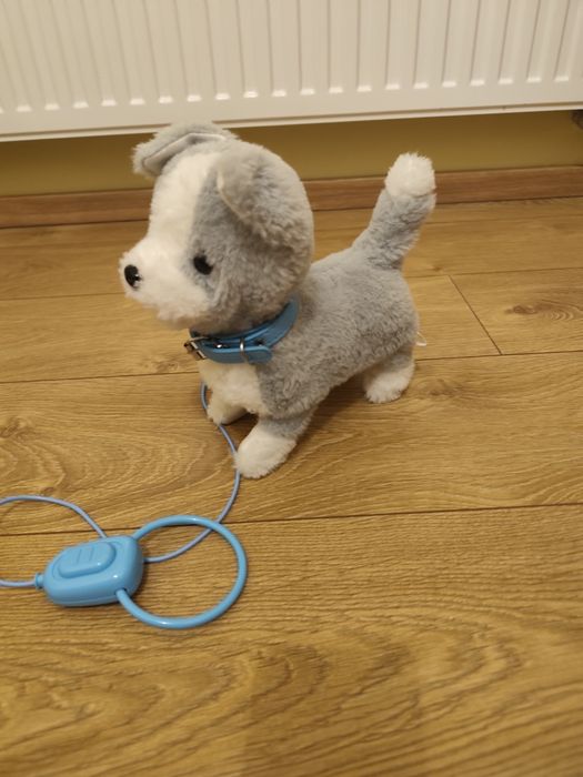 Piesek interaktywny chodzi szczeka