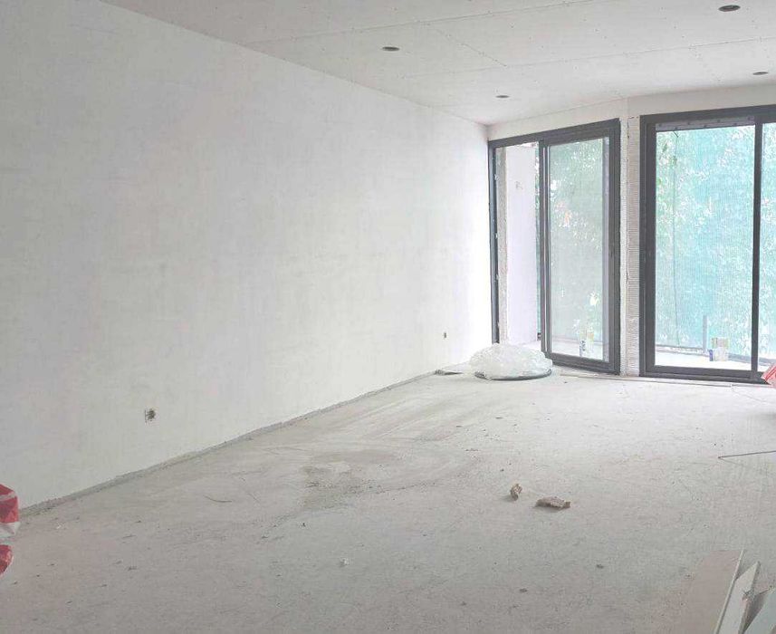 Apartamento T2 com Varanda e Garagem - Junto à Casa da Música, Porto