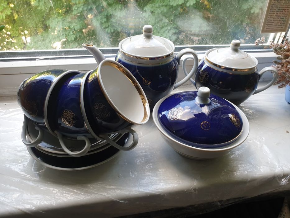 Продам сервиз кобальт