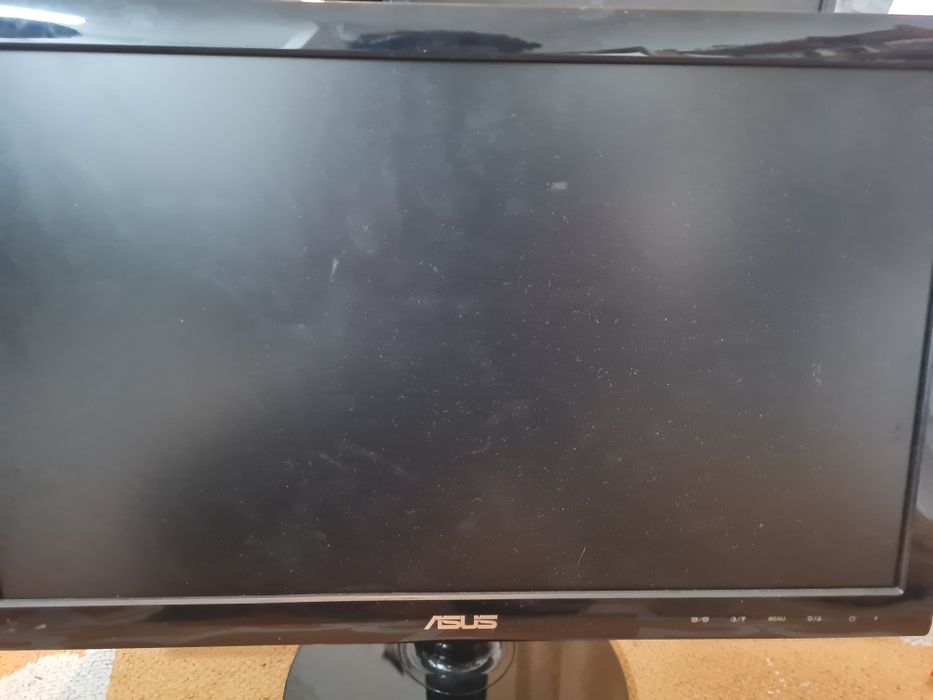 Monitor ASUS VS197DE 18.5" HD — VGA, VESA 75×75
