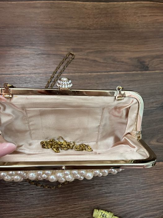 Сумка клатч у перлинах