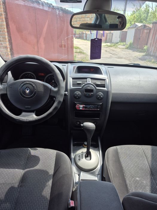 Продам RENAULT Megan 1,6 Автомат