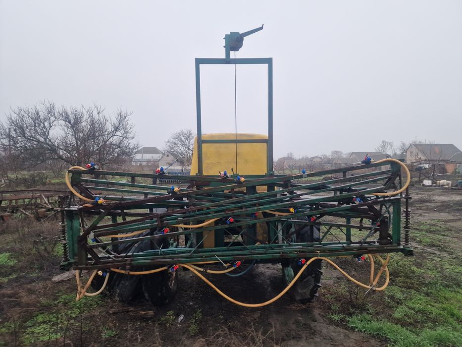 Опрыскиватель ОП 2000 18м