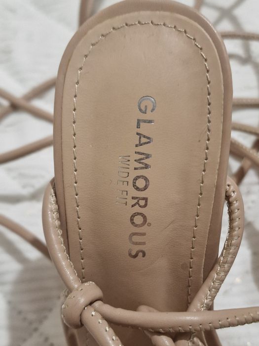 Saltos beige da ASOS