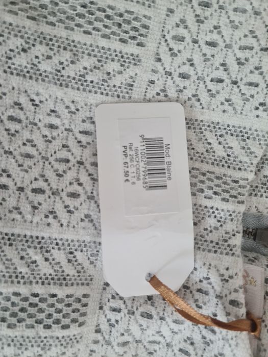 Vestido 6 anos- marca Metro - NOVO