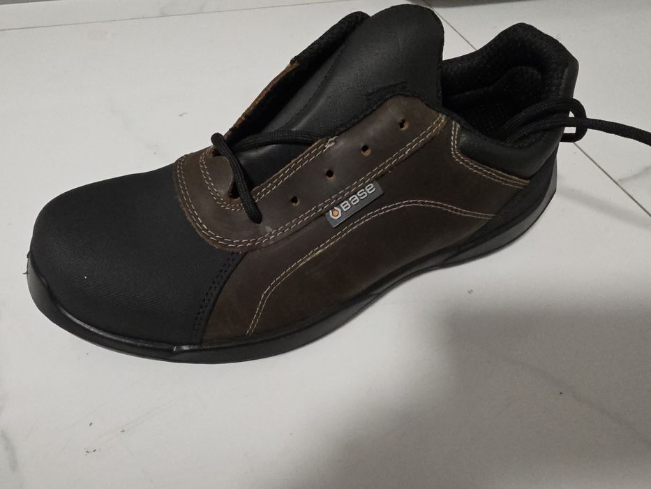 Buty BASE B0609. nr 42