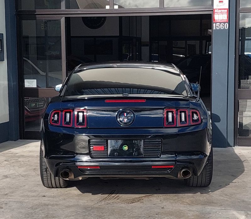 Ford Mustang 3.7 V6 Cx Manual 6v