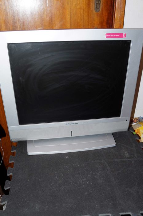 Tv Grundig Dario (20 polegadas): 2 euros