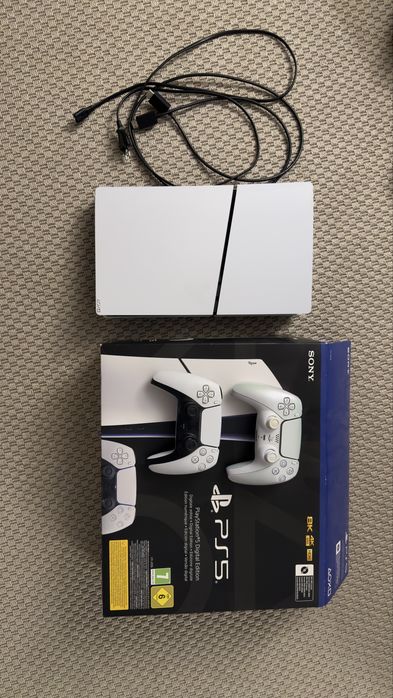 Ps5 slim 1tb + dois comandos