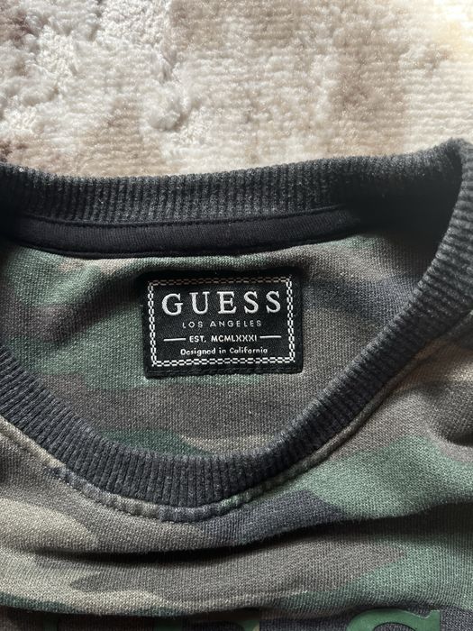 Світшот GUESS.