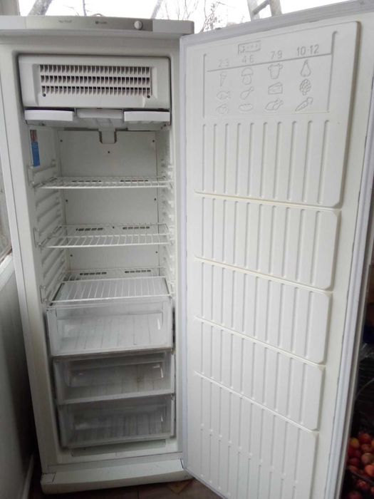 Морозильна камера INDESIT