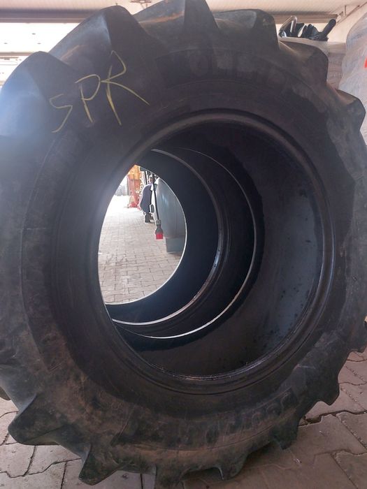 380/70r24 Michelin opony używane rolnicze para