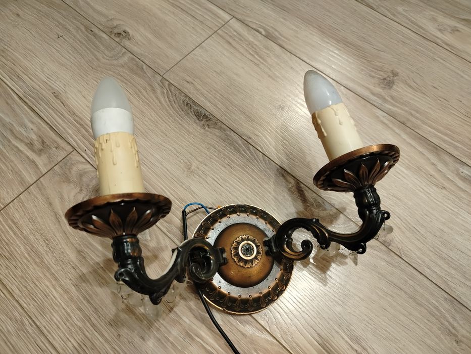 Zestaw lamp w stylu klasycznym – żyrandol + 2 kinkiety