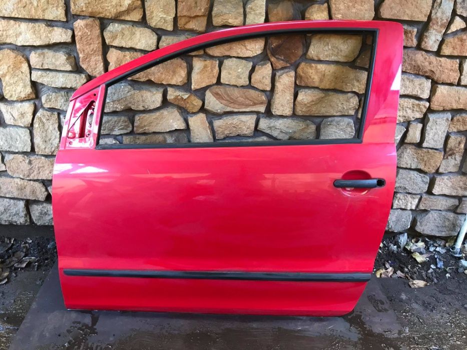 Drzwi lewe VW Fox kolor czerwony
