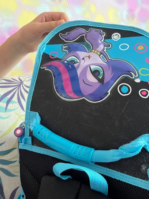 Подарую рюкзак для дівчинки