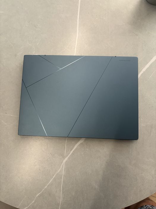 ASUS Zenbook 14 OLED