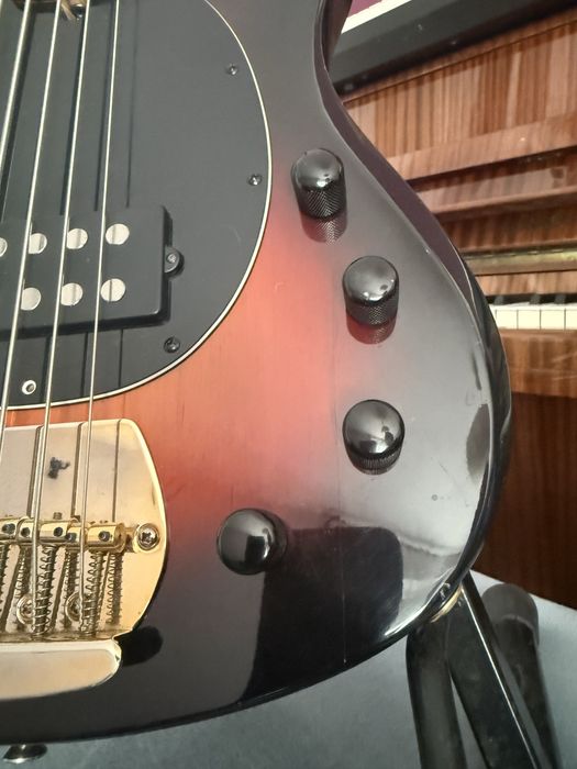 Gitara basowa  Flame Elite Series fretless 5 pięciostrunowy bass