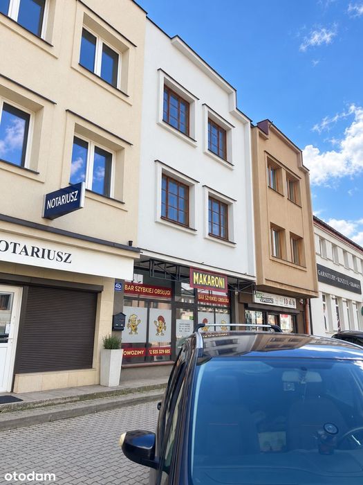 Dom szeregowy z lokalem użytkowym  w centrum miasta