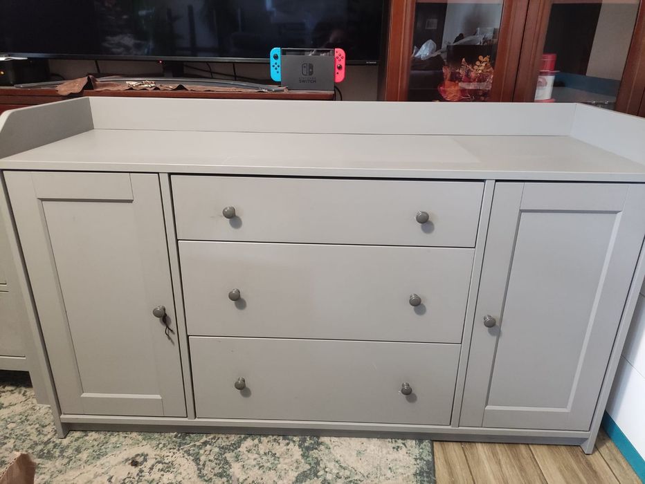 Zestaw mebli Ikea seria Hauga