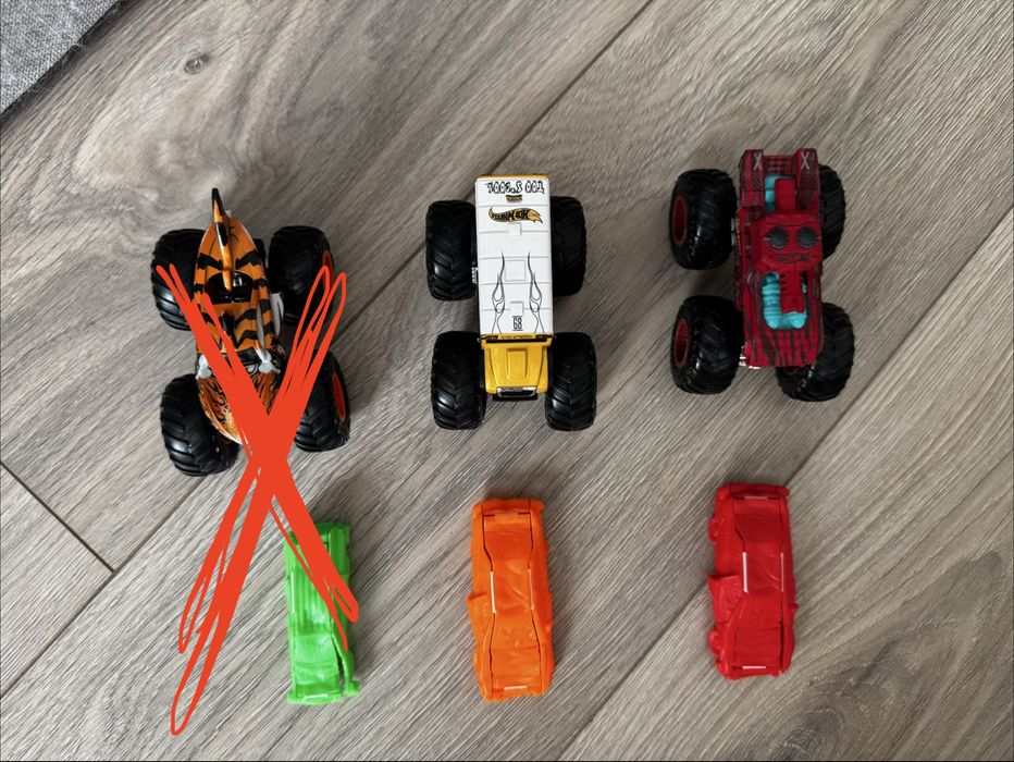 Машинки Hotwheels, монстр трак