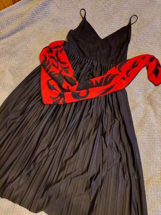 Czarna sukienka MIDI, spódnica plisowana