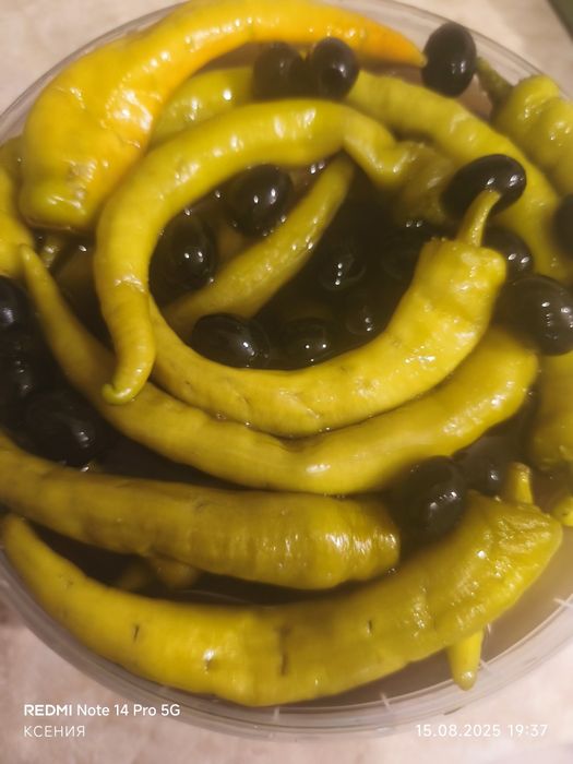 Консервація в'ялені томати квашений цицак кетчуп маринований халапеньй