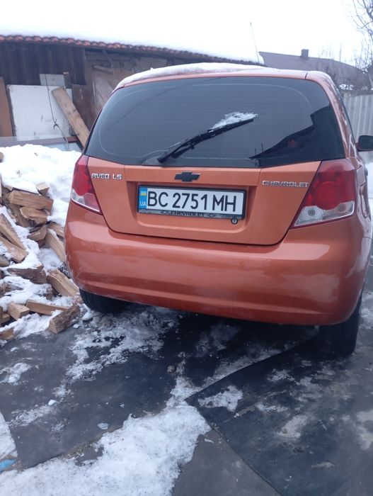 Продається.        Шевроле авео     газ , бензин