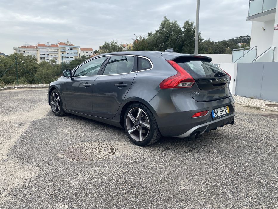 Volvo v40 R-Design