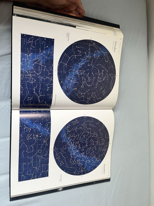 Livro Astronomica: Galáxias, Estrelas,  Planetas, Mapas de Constelações, Exploracao espacial