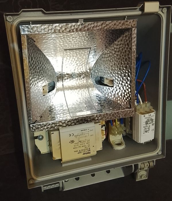 Reflektor  Metahalogenkowy 150W JOLLY  IP65 symetryczny
