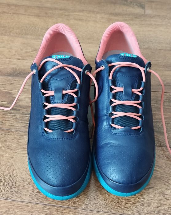 Оригінальні жіночі кросівки Ecco .