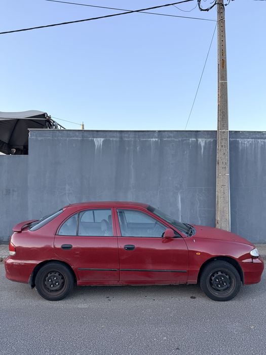 Hyndai accent 1998