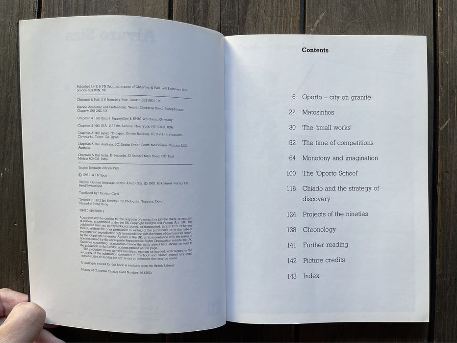 Livro Álvaro Siza ( edição inglesa ) 1995 - Livro Raro - 144 páginas.