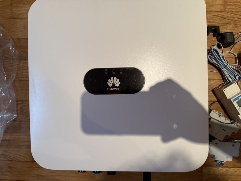 Inversor solar hibrido Huawei SUN2000-3KTL-L1 + dijsjuntor unipolar