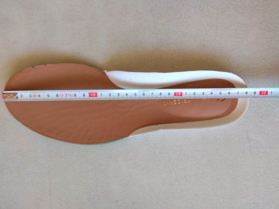 Продам мужскую обувь Clarks.